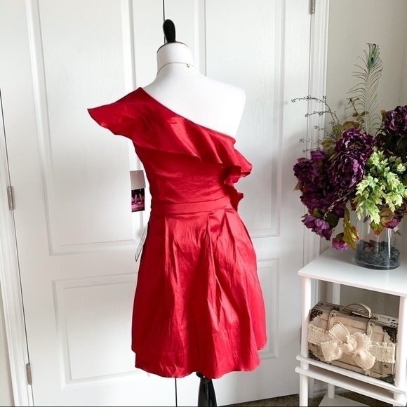 Blondie Nites Textured Satin One Shoulder Dress - Picture 6 of 8